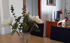One-Bedroom Flat 200M From The Beach